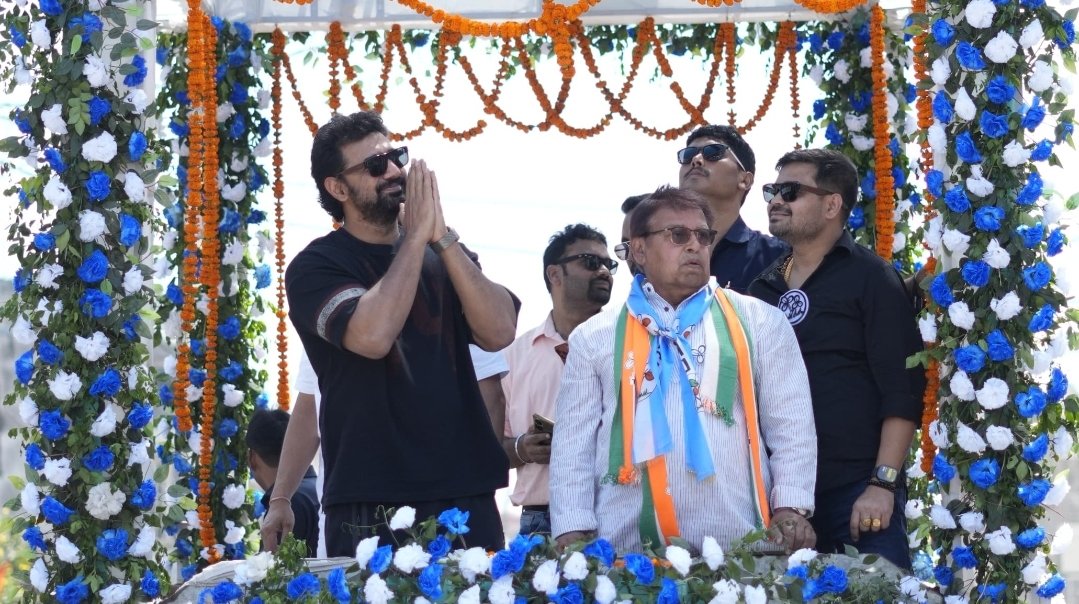 দেবের রোড শোয়ে পুরুলিয়া শহর জুড়ে জনসমুদ্র, সুজয় বন্দ্যোপাধ্যায়ের সমর্থনে উৎসবের আবহ